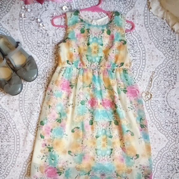 Girls spring dress - Picture 2 of 14